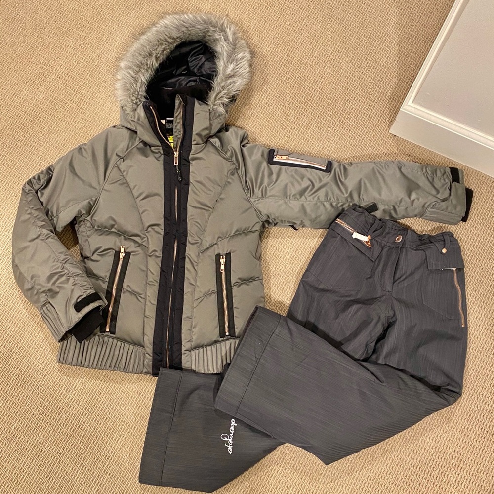 Obermeyer gray ski set. Jacket sz 14, pants sz 12